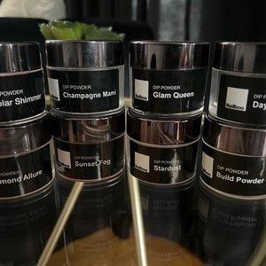 Nailboo removal clips,brush, powder builder and 7 dip colors.